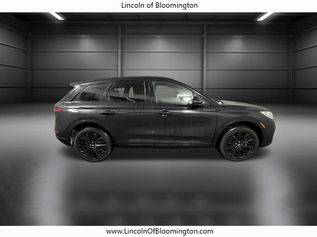 New 2025 Lincoln Corsair Reserve w/ Equipment Group 202A image 8