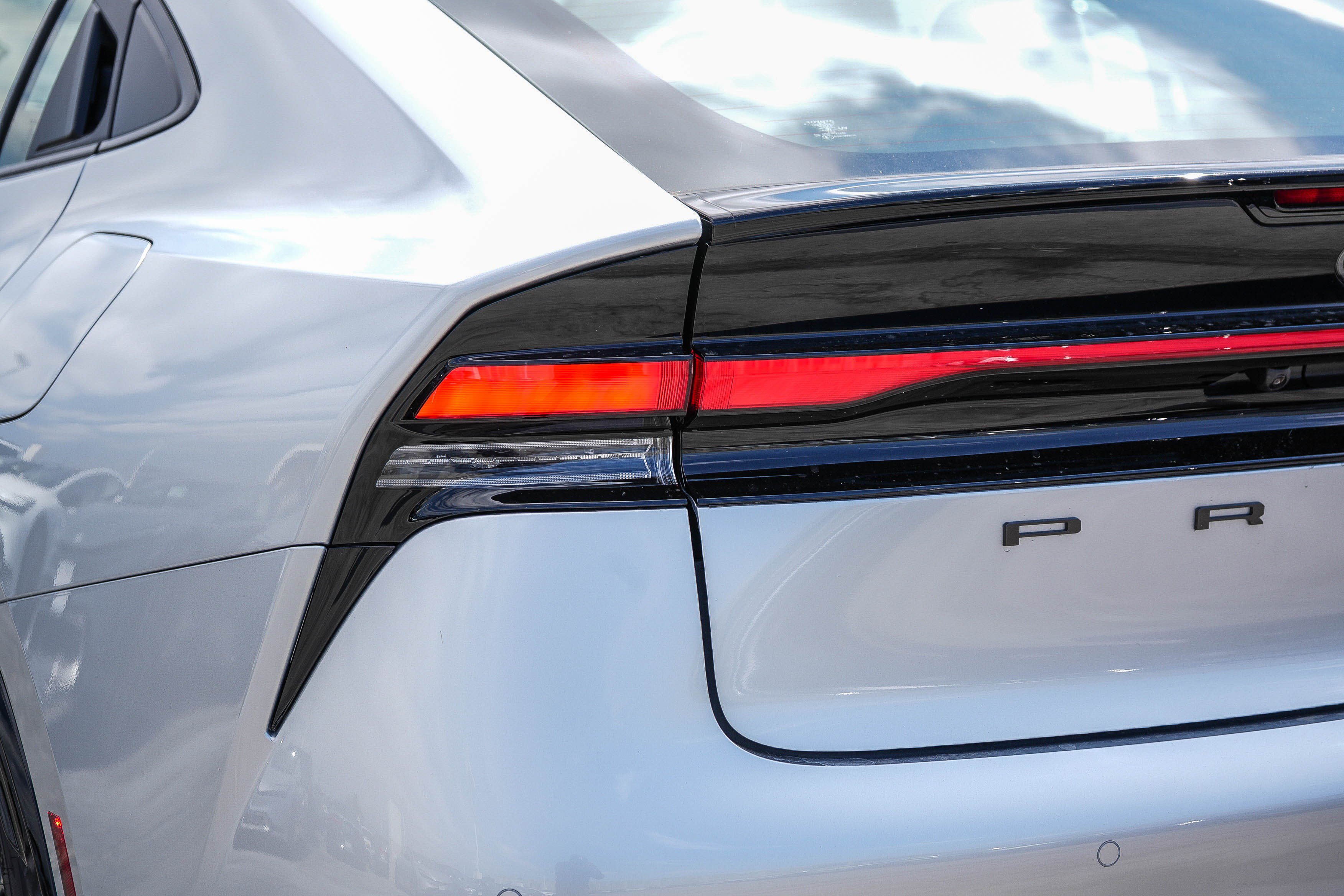 New 2027 Toyota Prius XLE FWD image 10