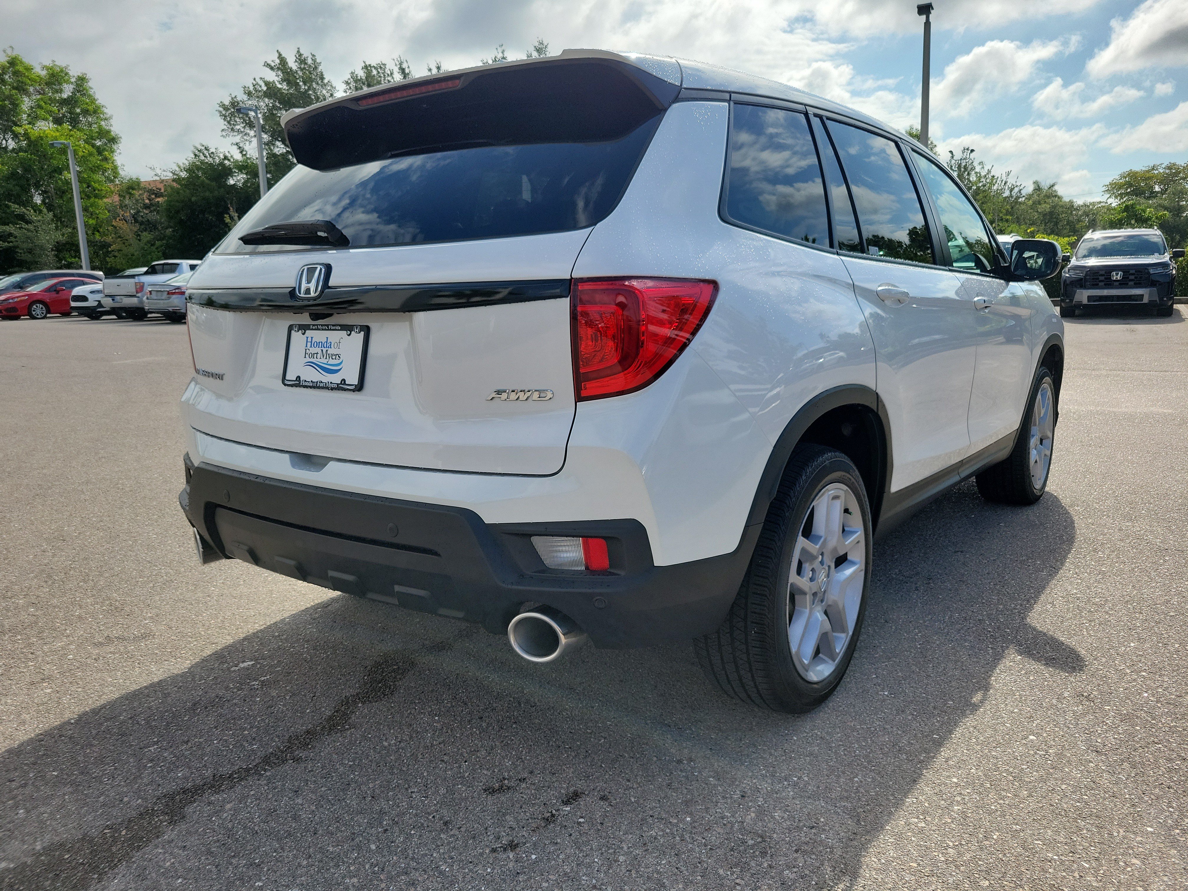 Used 2024 Honda Passport EX-L image 6