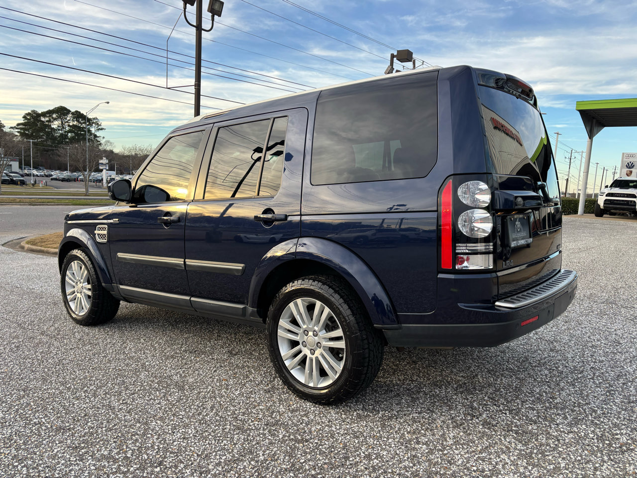 Used 2014 Land Rover LR4 HSE LUX image 3