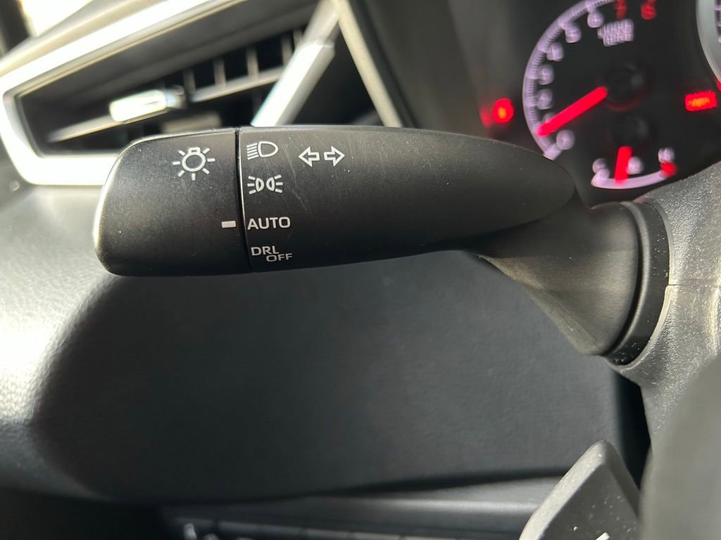Used 2020 Toyota Corolla SE FWD image 21