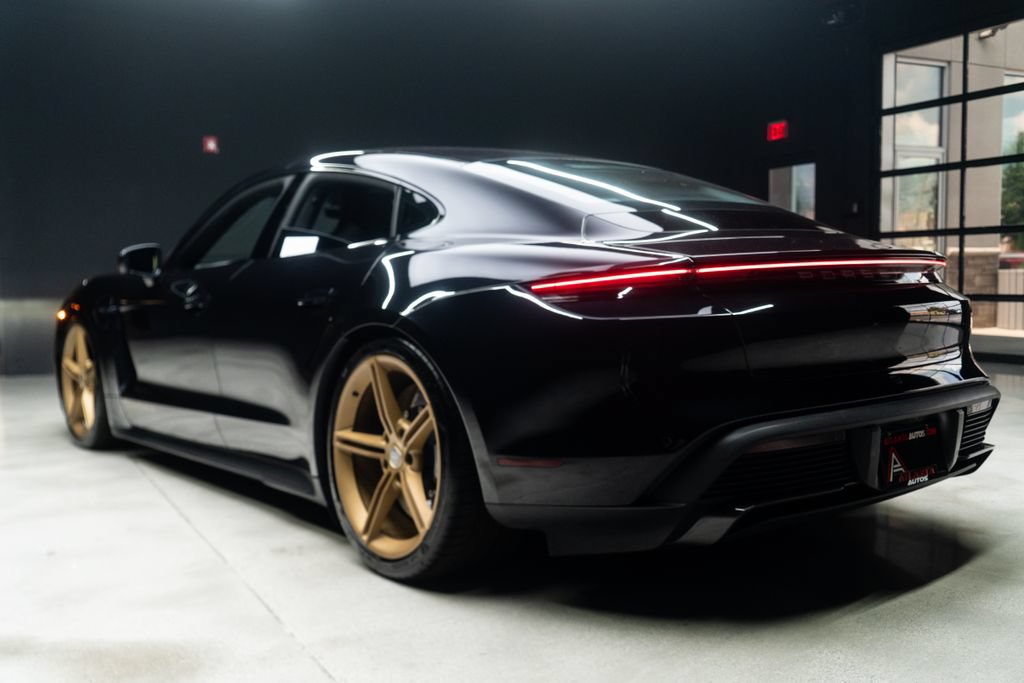 Used 2021 Porsche Taycan Turbo S w/ Premium Package AWD/4WD image 18