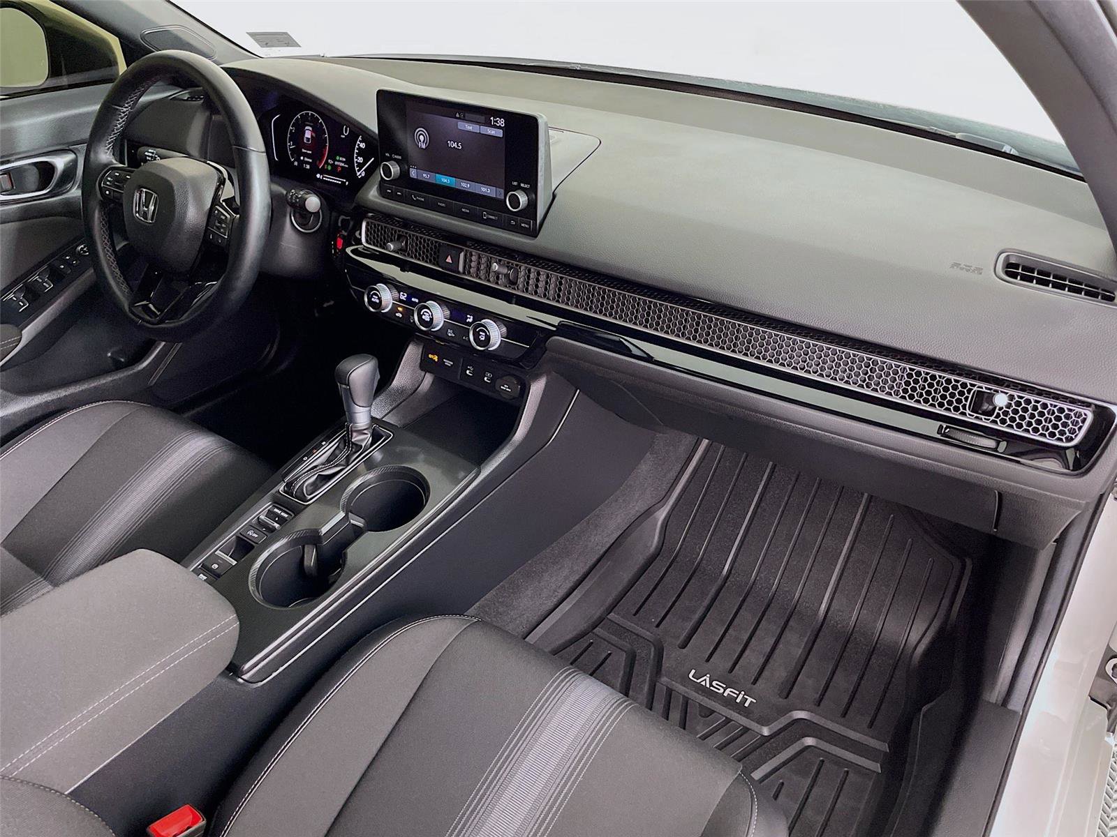 Used 2025 Honda Civic Sport image 30