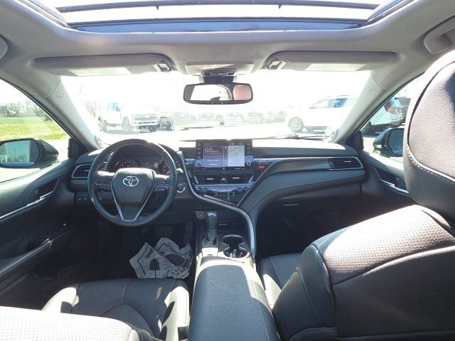 Used 2024 Toyota Camry XSE w/ Navigation Package image 18