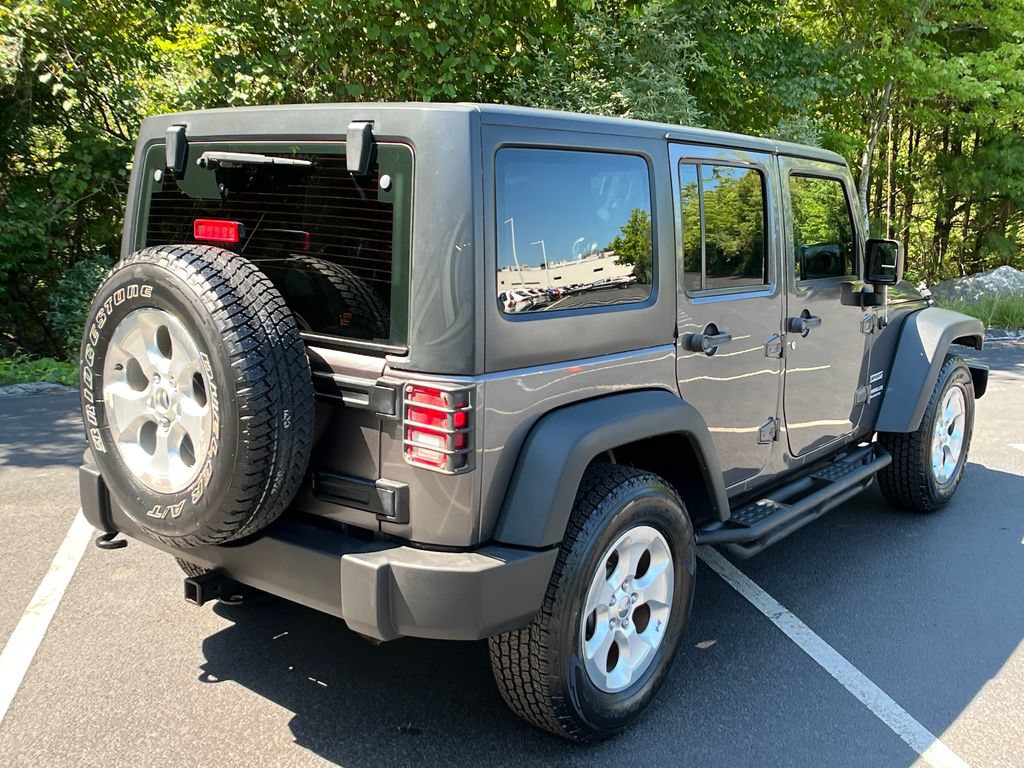 Used 2016 Jeep Wrangler Unlimited Sport w/ Connectivity Group AWD/4WD image 5