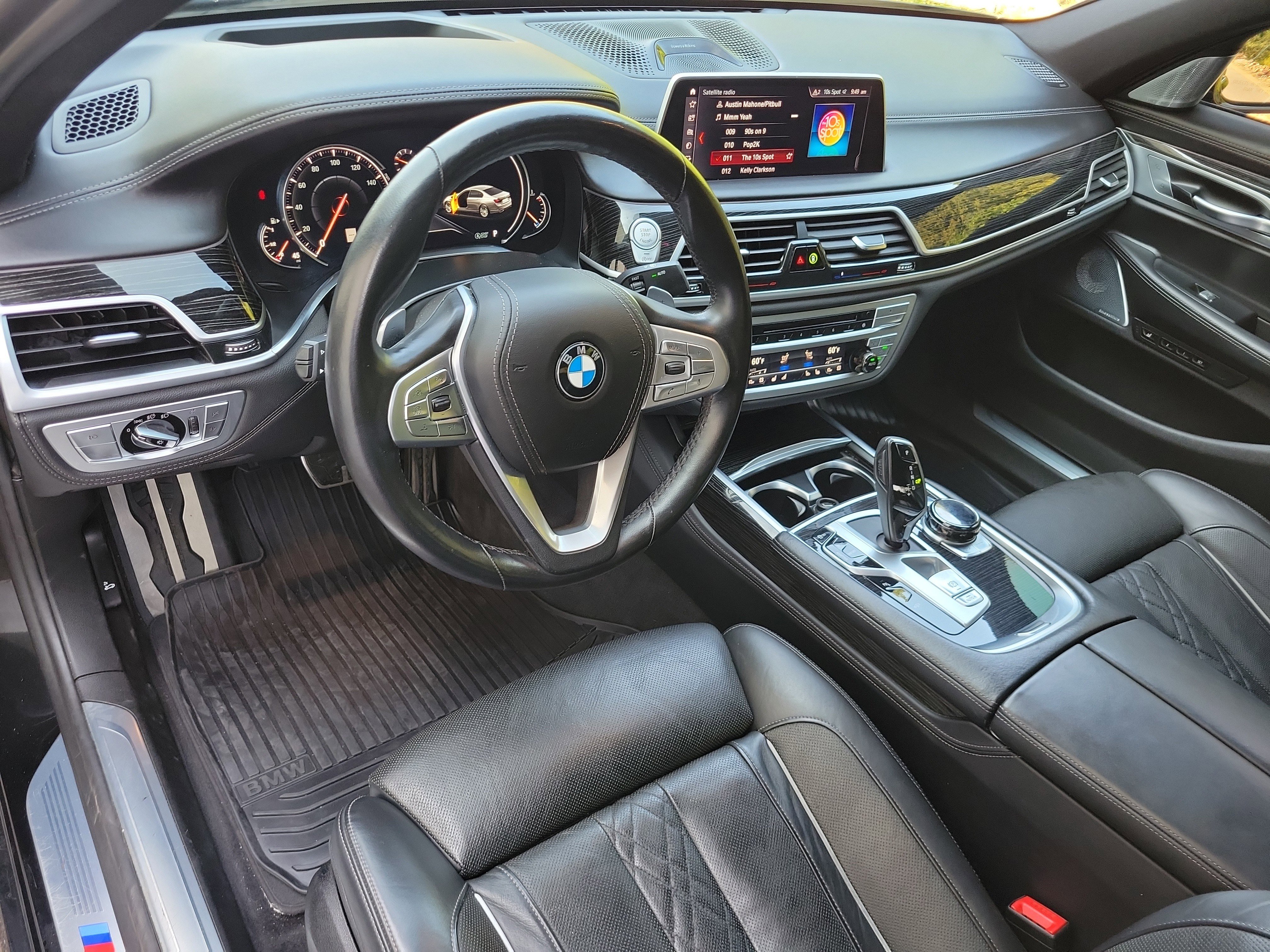 Used 2019 BMW 750i xDrive w/ Executive Package image 10