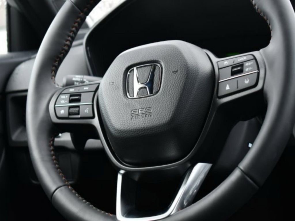 Used 2025 Honda CR-V Sport-L image 16