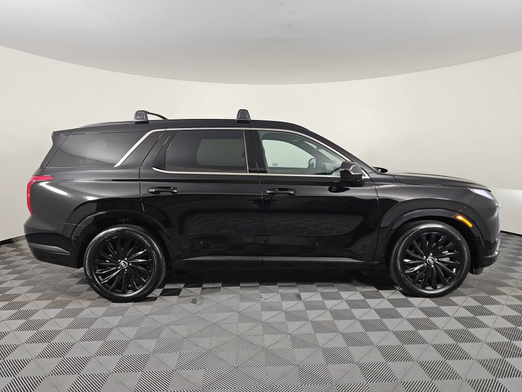 Used 2025 Hyundai Palisade Calligraphy AWD/4WD image 2