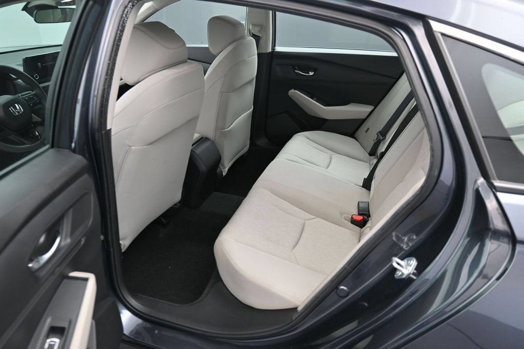 Used 2023 Honda Accord LX image 17