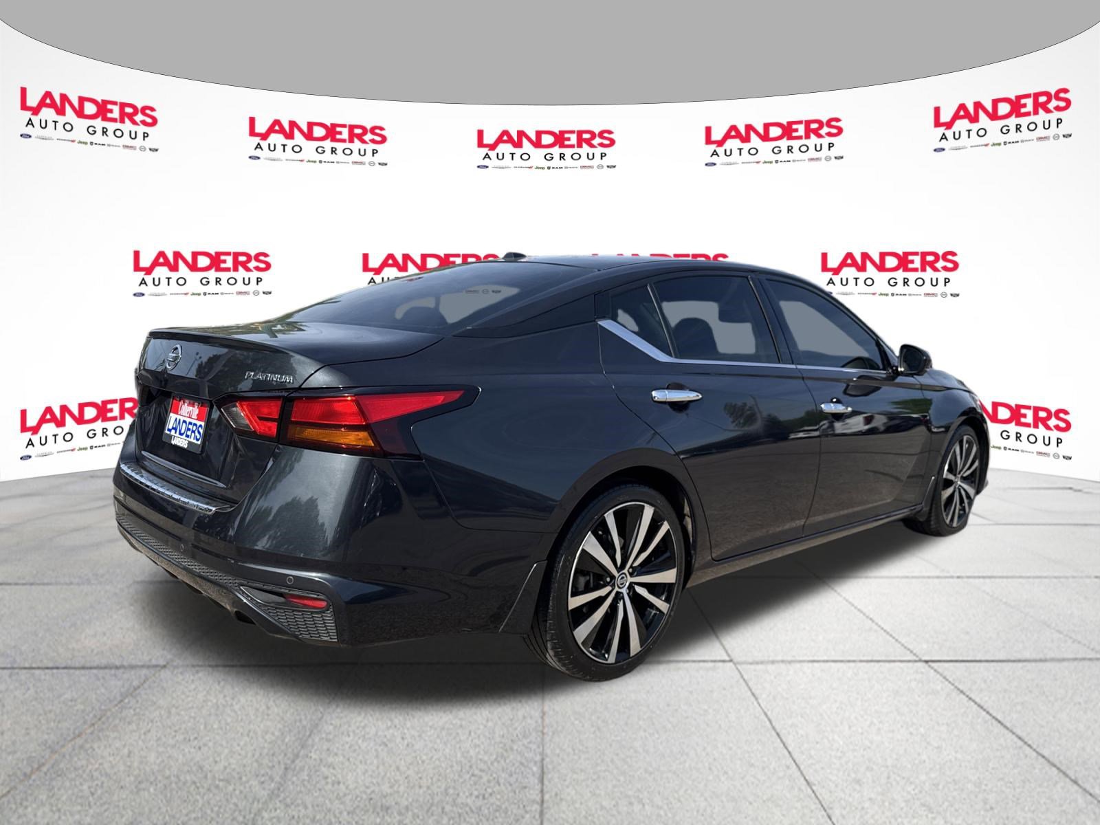 Used 2019 Nissan Altima 2.5 Platinum image 3