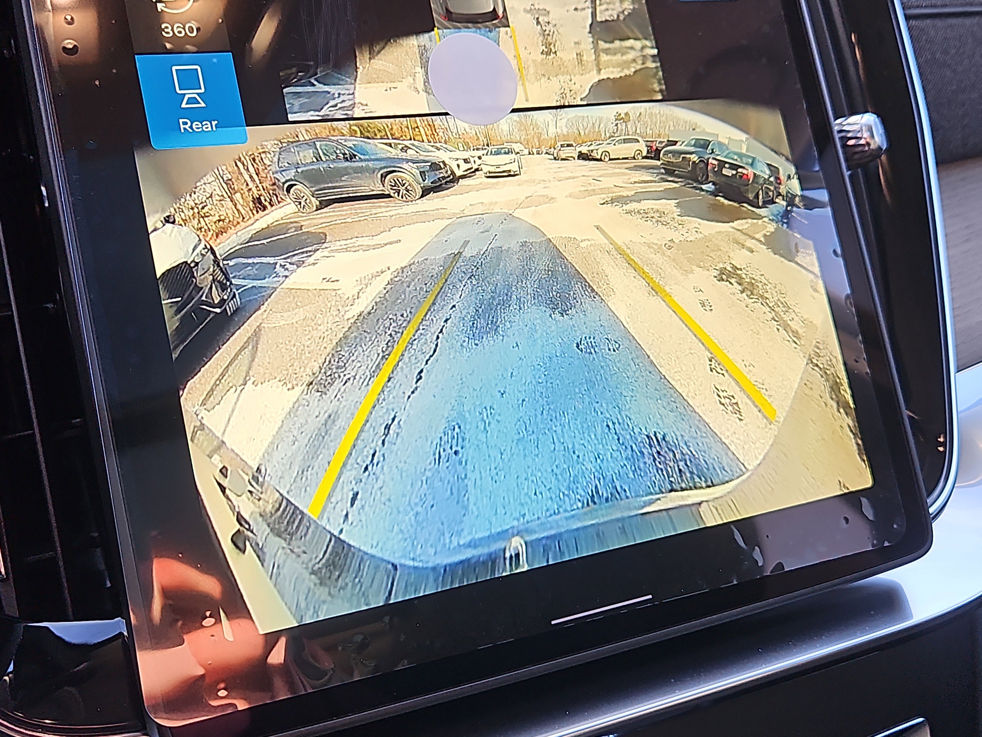 New 2026 Volvo XC90 B6 Plus w/ Protection Package Premier image 7