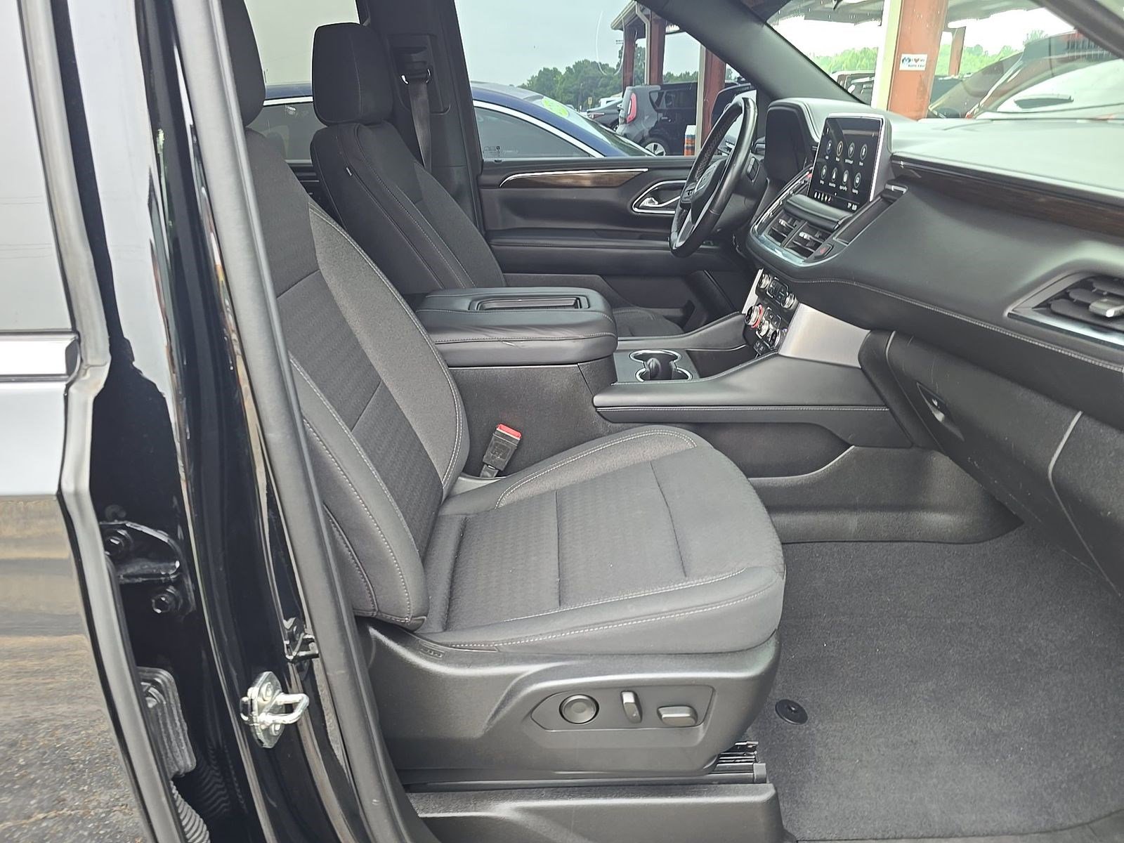 Used 2021 GMC Yukon SLE AWD/4WD image 14