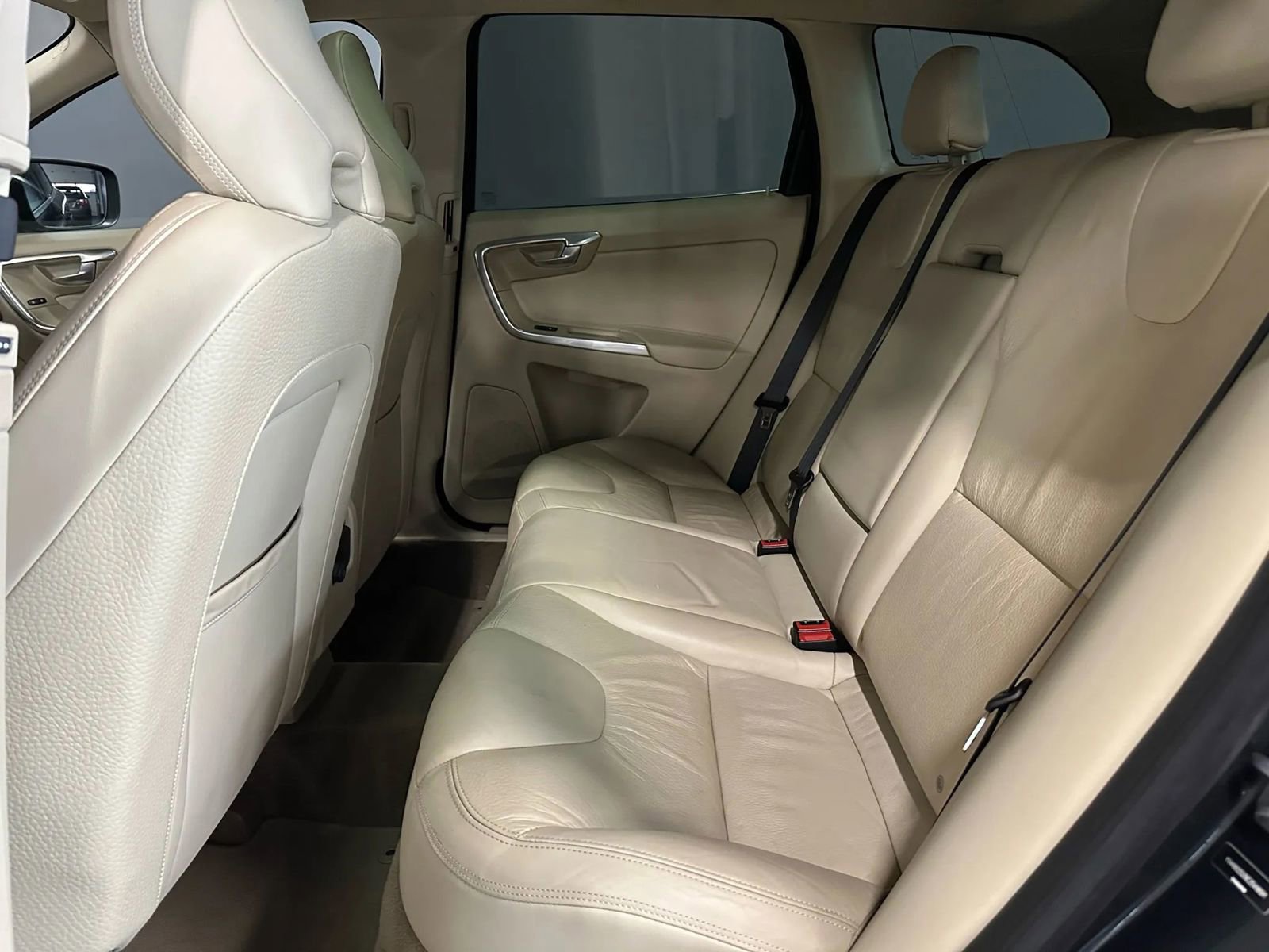 Used 2014 Volvo XC60 T6 image 16