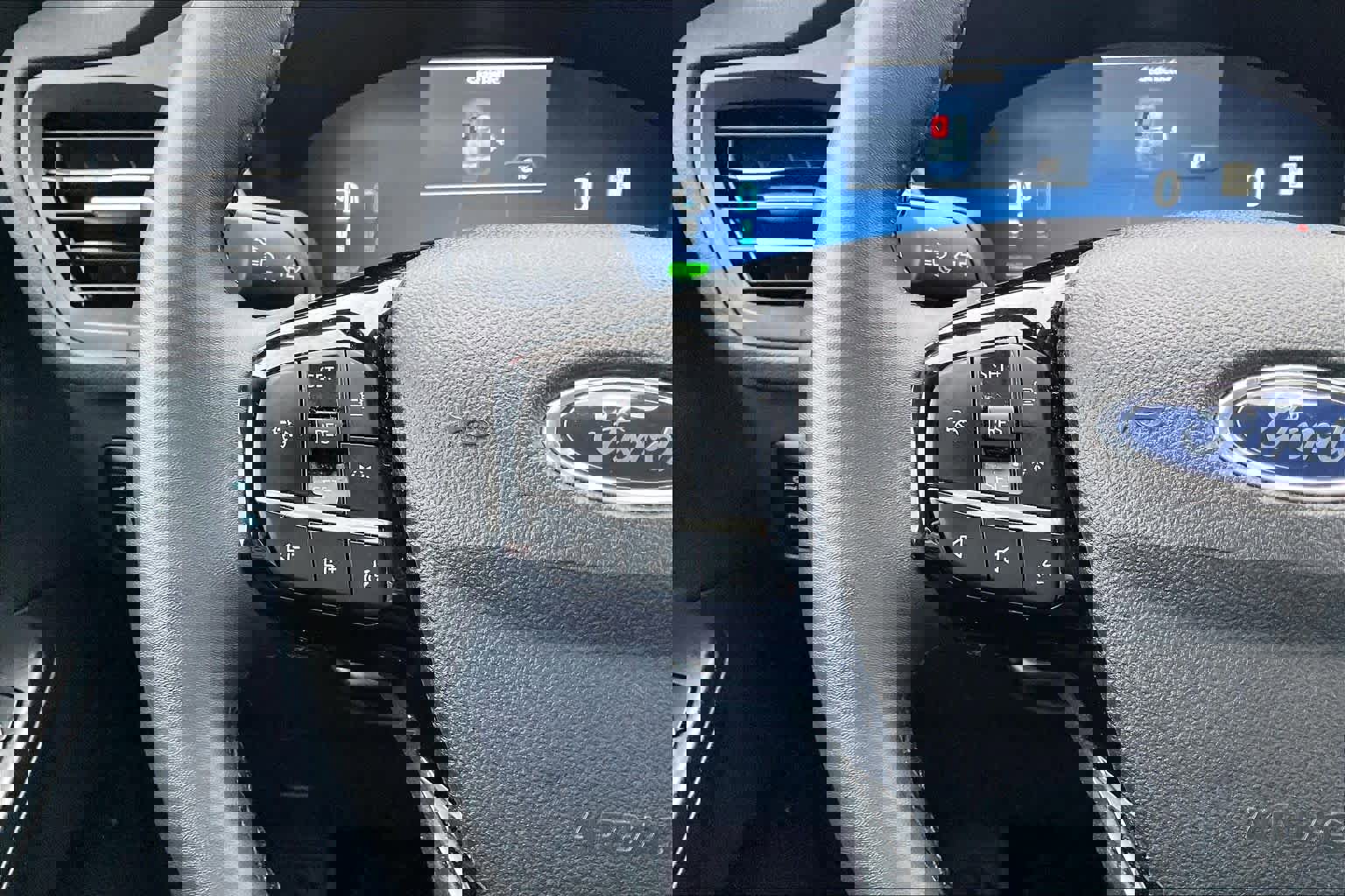 Used 2023 Ford Escape SE w/ PHEV Premium Package image 21