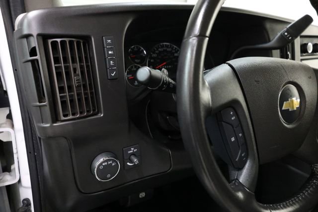 Used 2022 Chevrolet Express 3500 w/ Driver Convenience Package RWD image 55