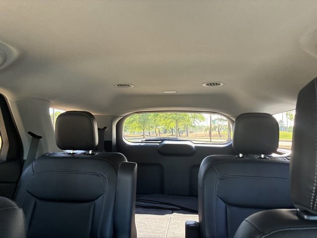 Used 2023 Ford Explorer XLT w/ Equipment Group 202A RWD image 34