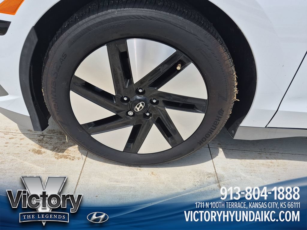 Used 2025 Hyundai Ioniq 6 SE RWD image 27