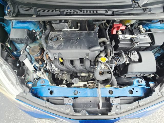 Used 2015 Toyota Yaris SE FWD image 28