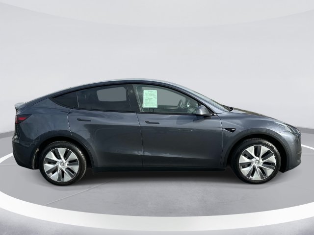 Used 2023 Tesla Model Y Long Range AWD/4WD image 3