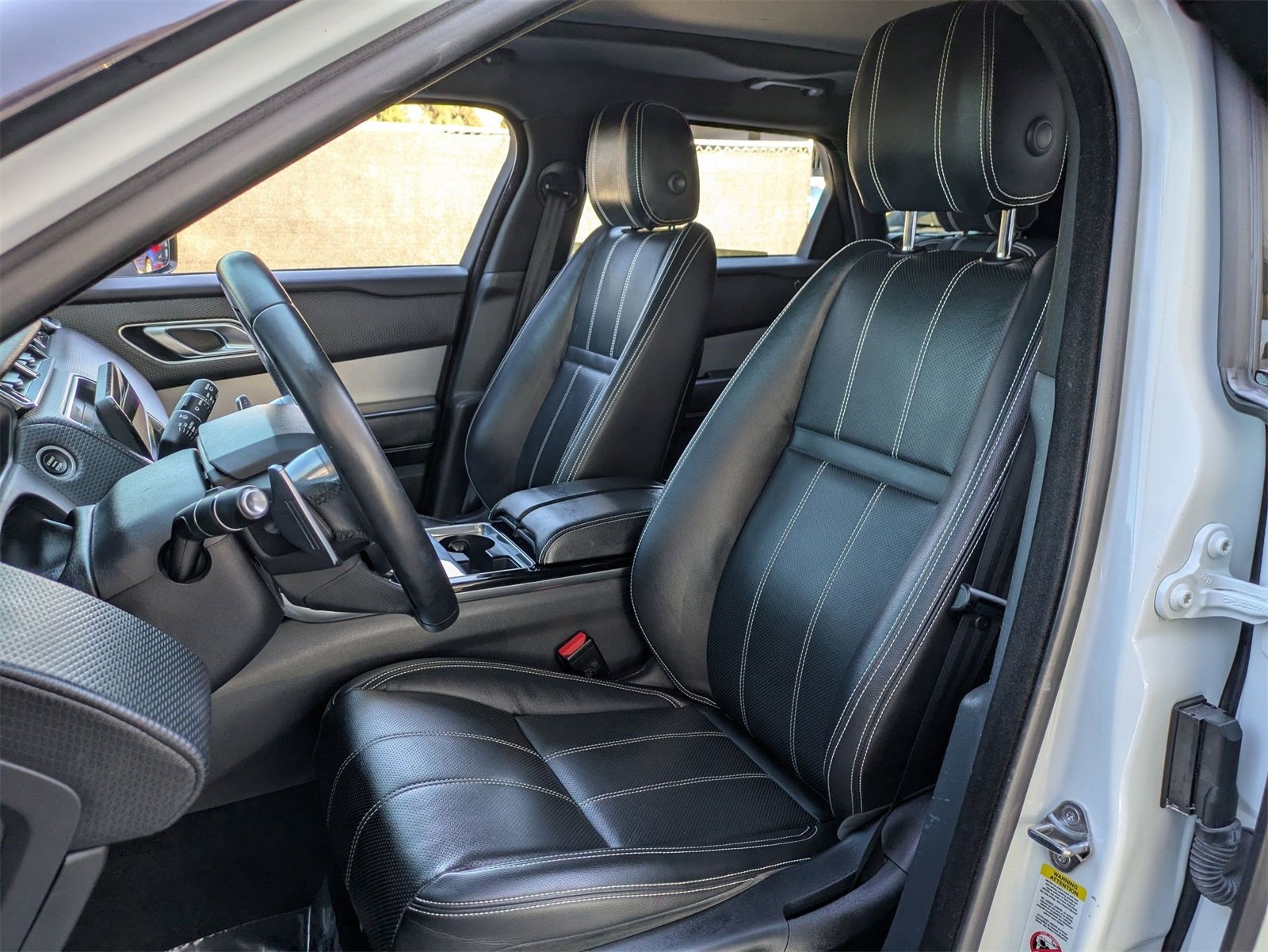 Used 2020 Land Rover Range Rover Velar R-Dynamic S image 30