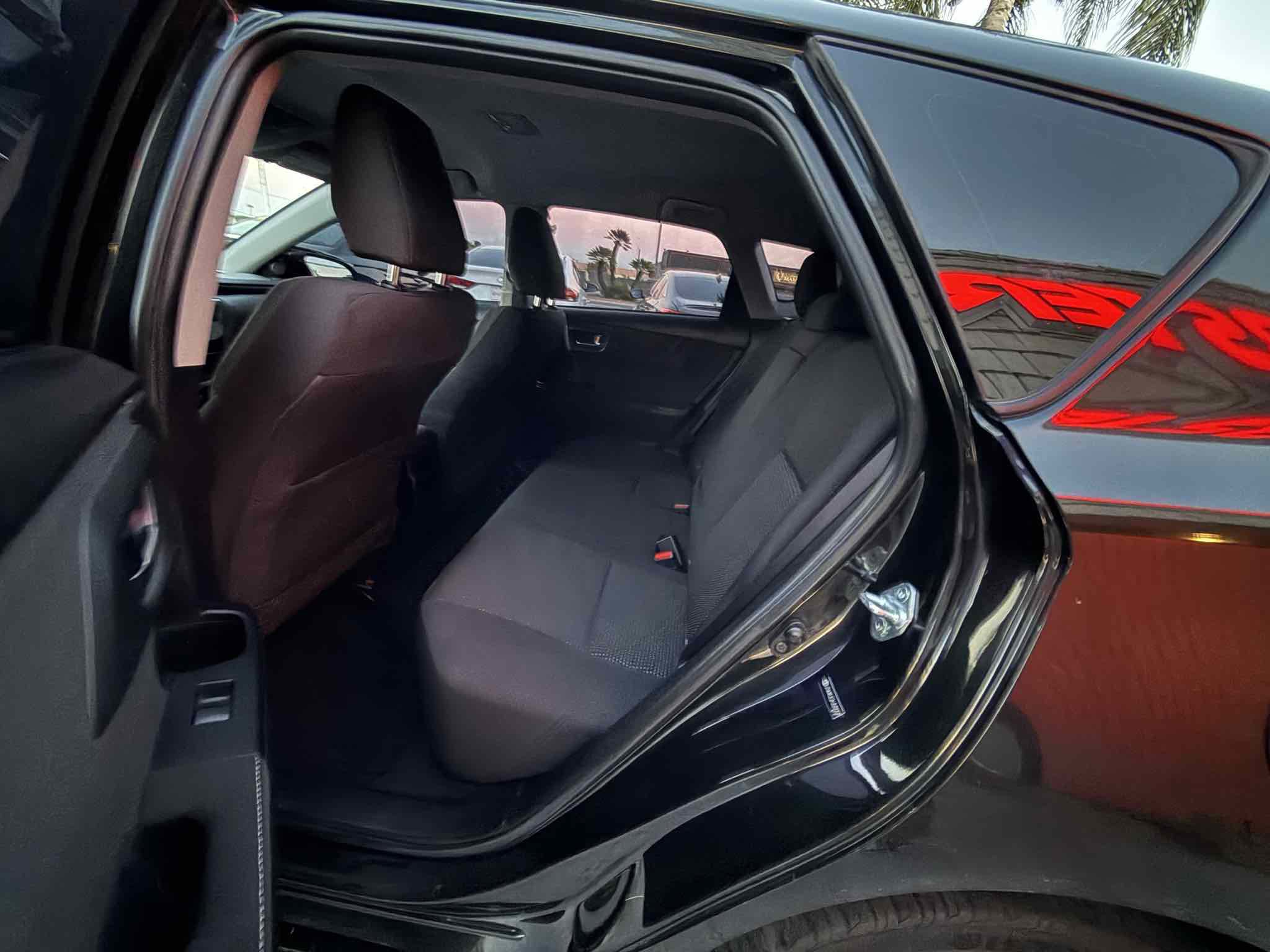 Used 2017 Toyota Corolla iM image 70