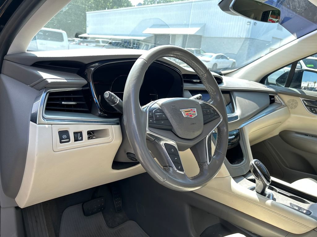 Used 2019 Cadillac XT5 Premium Luxury FWD image 10