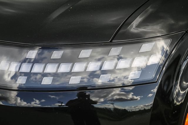 New 2026 Hyundai Ioniq 9 Limited image 8