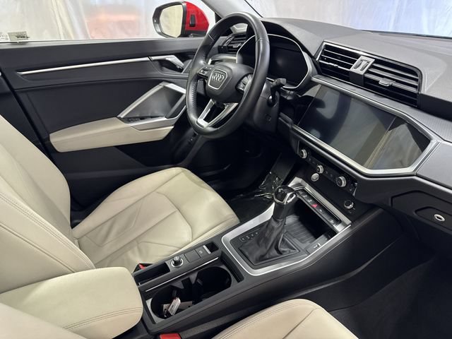 Used 2020 Audi Q3 2.0T Premium Plus w/ Premium Plus Package AWD/4WD image 27