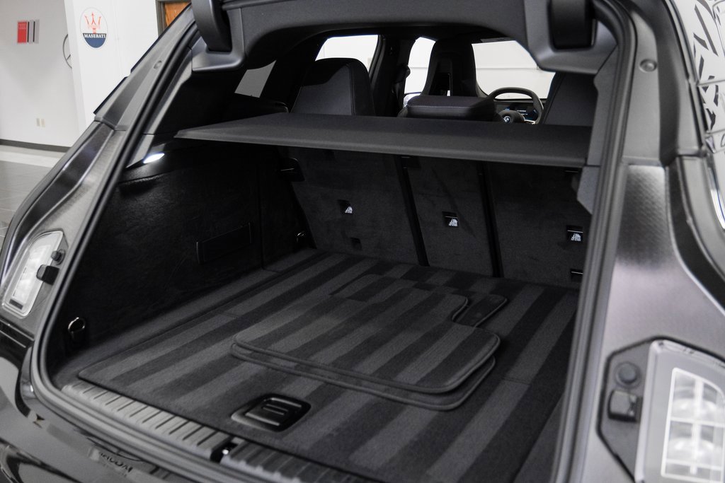 Used 2025 BMW iX xDrive50 image 51