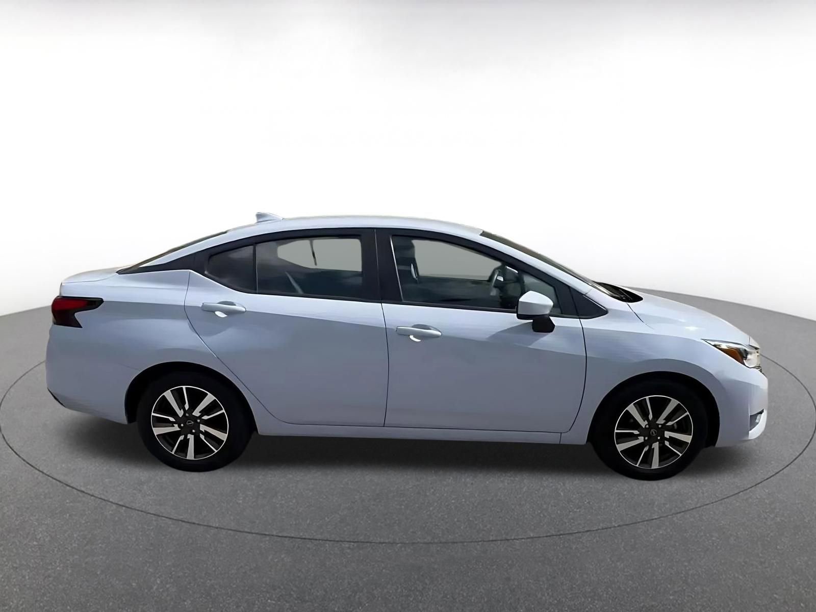 Used 2025 Nissan Versa SV image 16