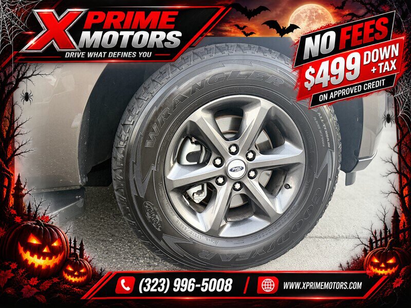 Used 2019 Ford Expedition XLT w/ Equipment Group 202A AWD/4WD image 9