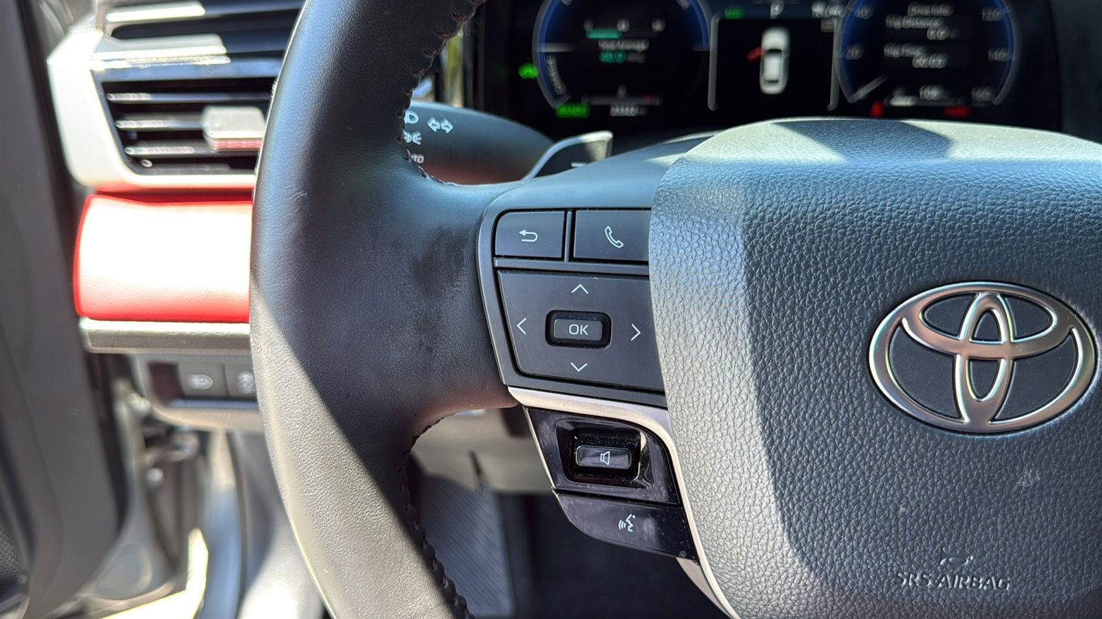 Used 2025 Toyota Camry XSE AWD/4WD image 16