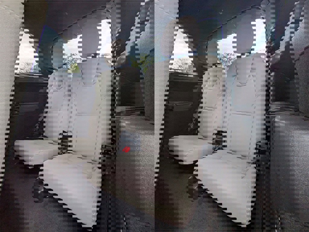 New 2026 Volvo XC90 B6 Plus image 17