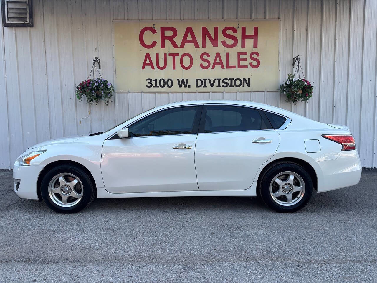 Used 2014 Nissan Altima 2.5 S w/ Display Audio Package image 2