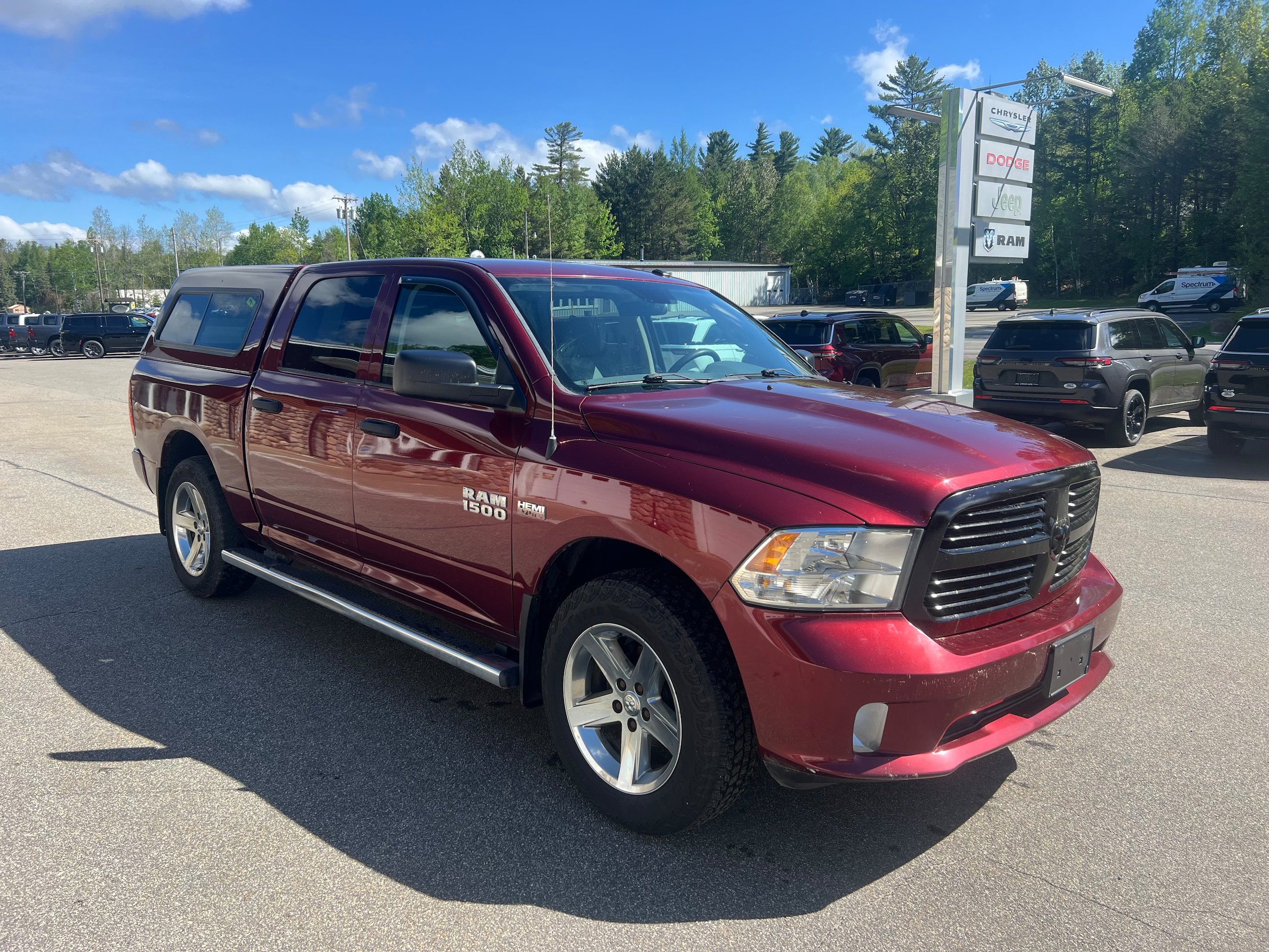 Used 2016 RAM 1500 Express AWD/4WD image 3