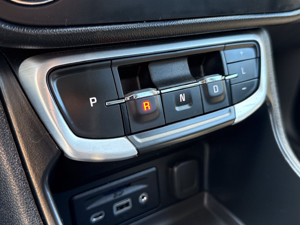 Certified 2023 GMC Terrain SLT FWD image 26