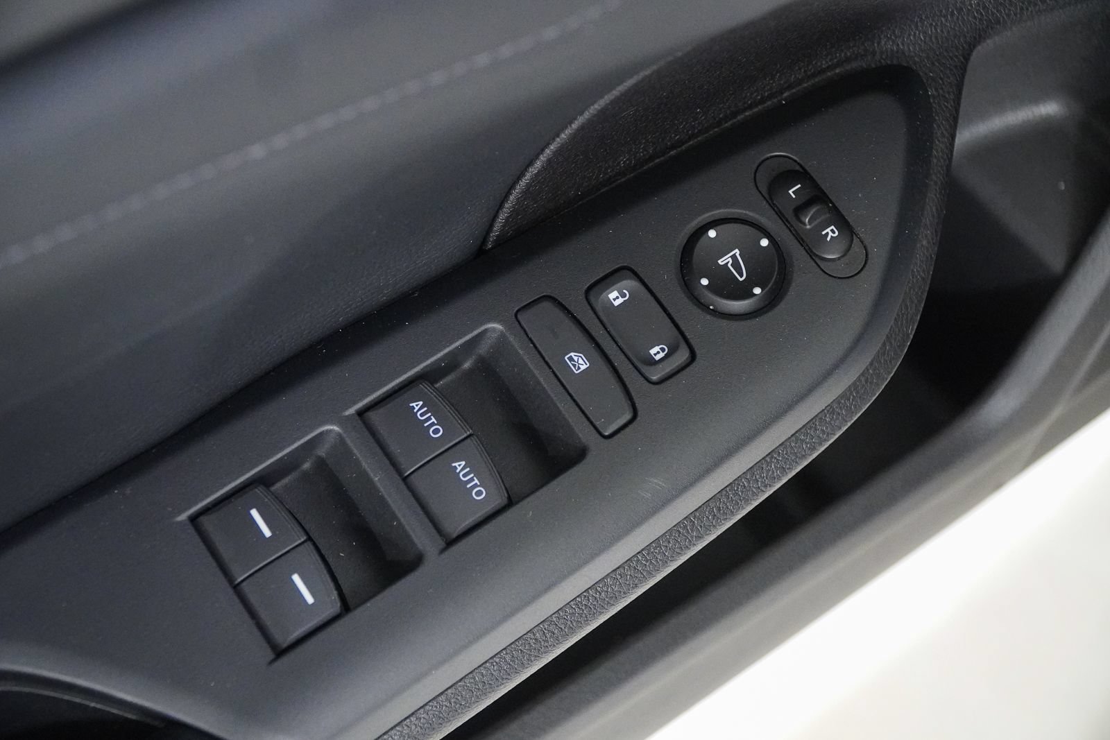 Used 2020 Honda Civic EX-L image 19