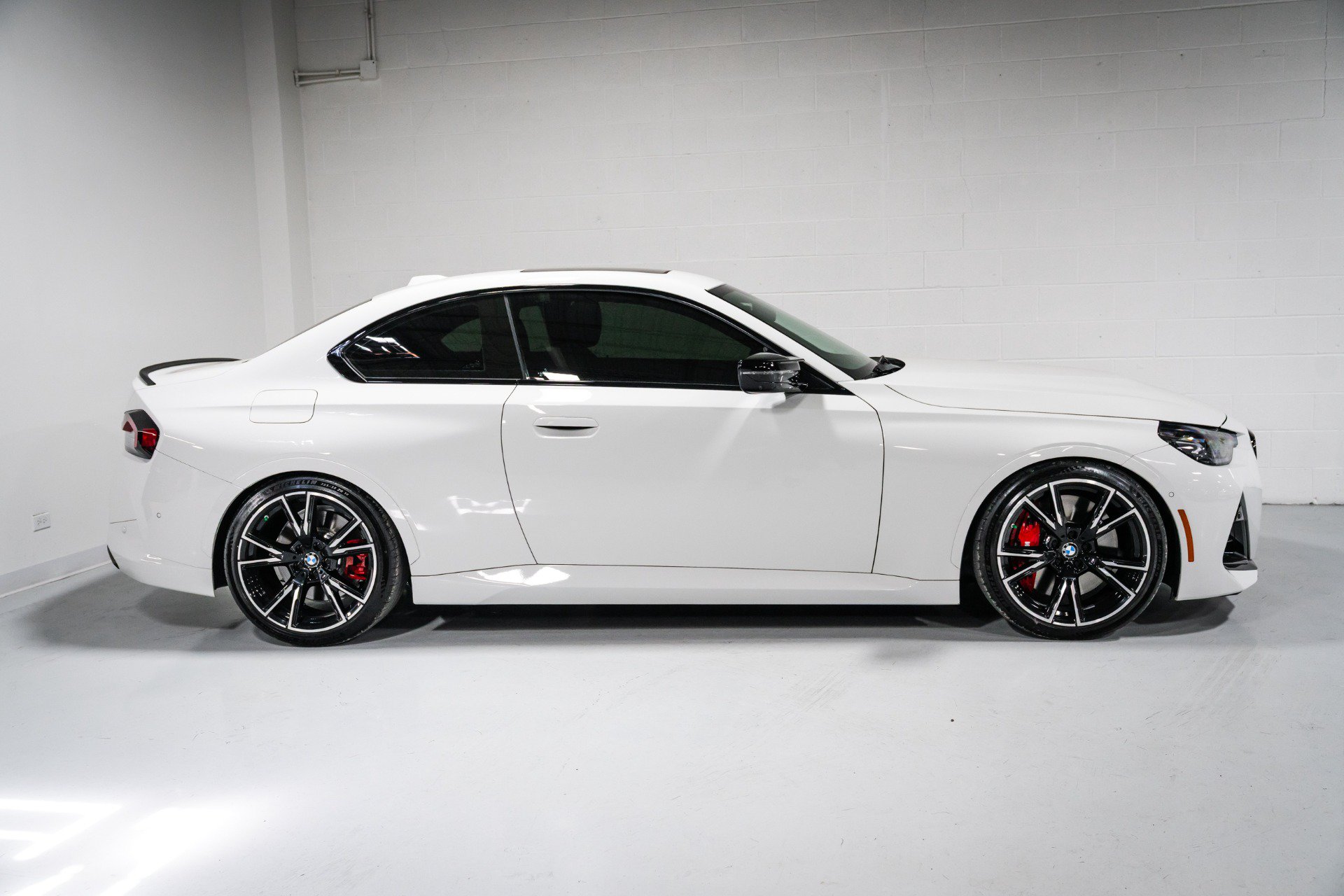 Used 2025 BMW M240i xDrive Coupe AWD/4WD image 2