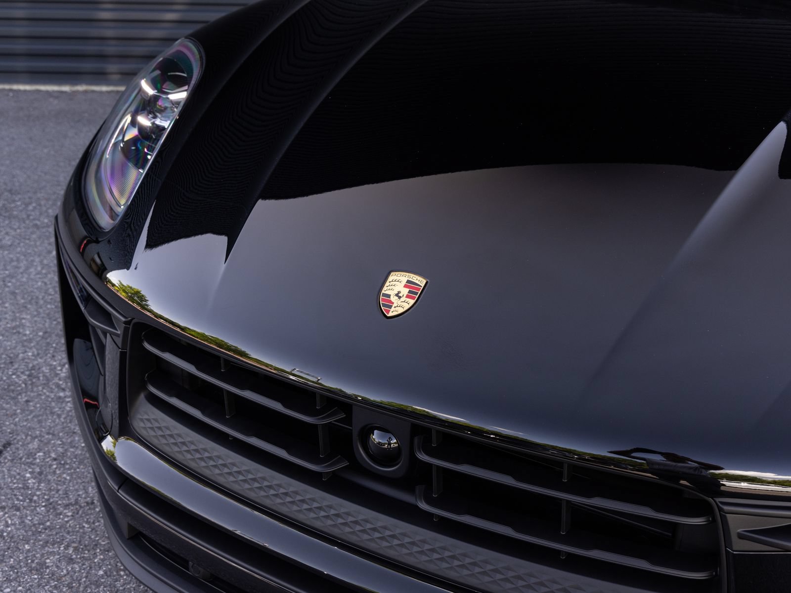 Certified 2026 Porsche Macan AWD/4WD image 10