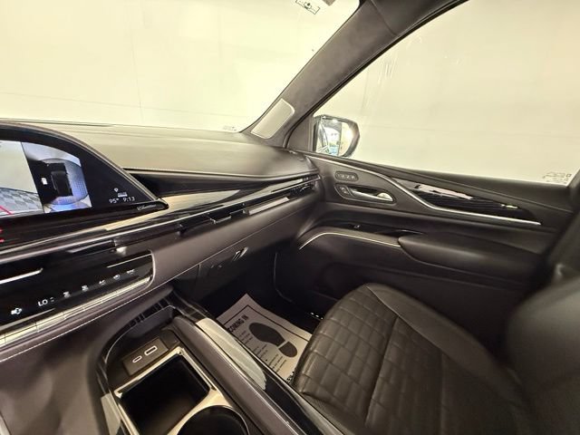 Used 2023 Cadillac Escalade V AWD/4WD image 27