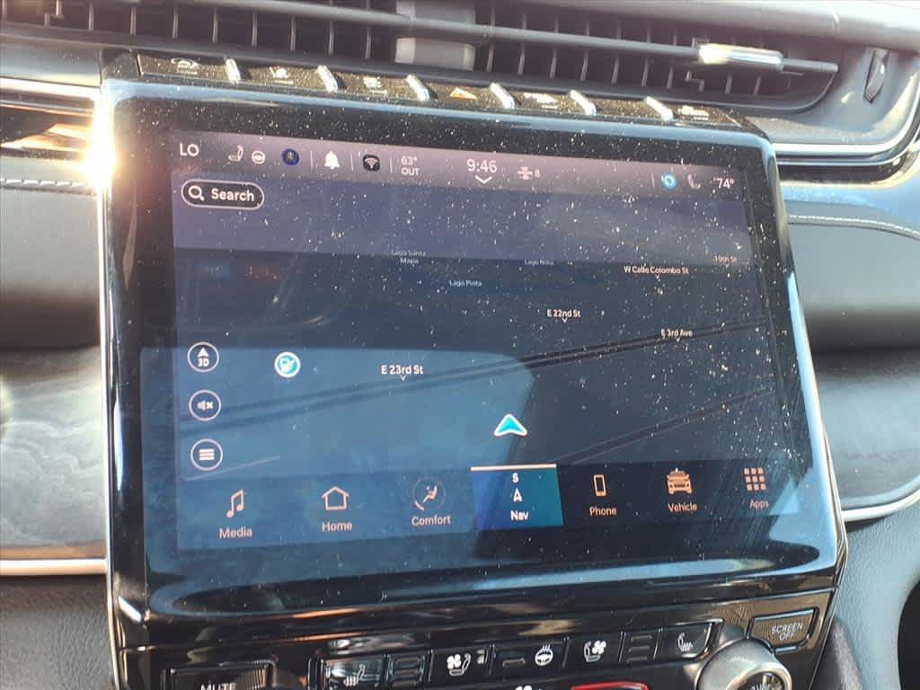 Used 2022 Jeep Grand Cherokee Overland w/ Luxury Tech Group IV AWD/4WD image 17