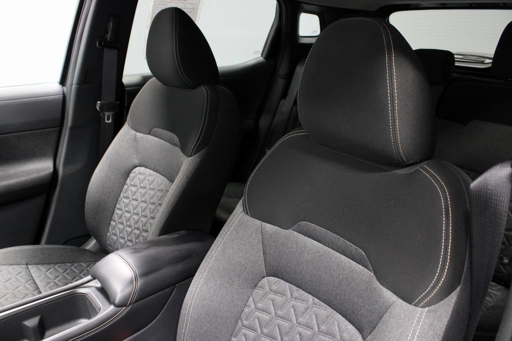 Certified 2025 Nissan Kicks SV AWD/4WD image 25