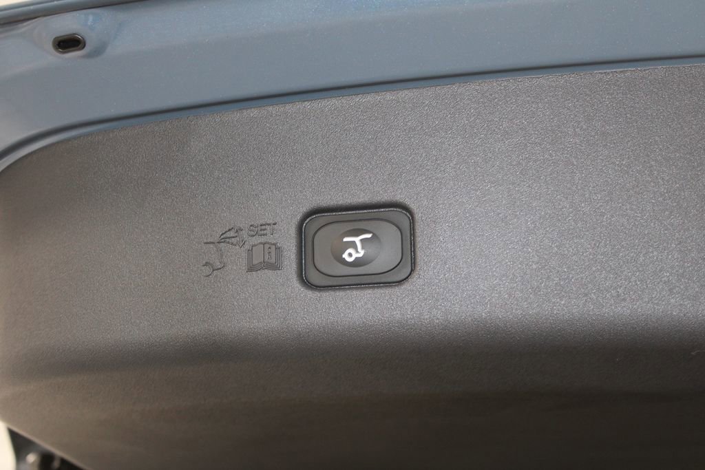 New 2026 Lincoln Nautilus Premier w/ Equipment Group 102A image 16