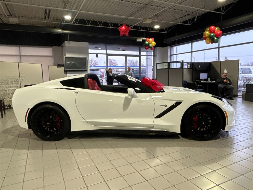 Used 2018 Chevrolet Corvette Stingray Coupe w/ 1LT image 9