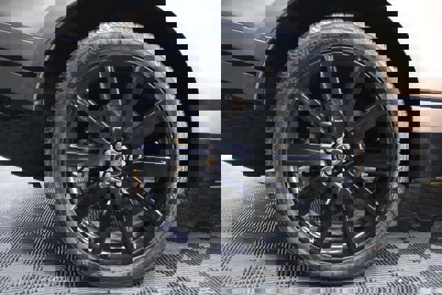 Used 2019 Land Rover Range Rover Velar R-Dynamic SE image 5