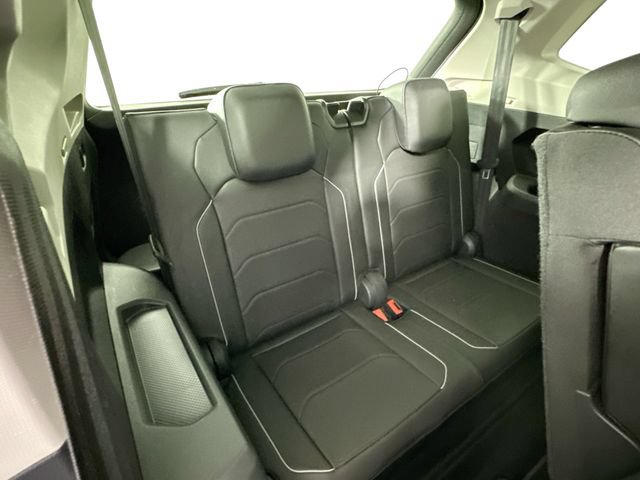 Used 2019 Volkswagen Tiguan SEL Premium w/ 3rd Row Seat Package AWD/4WD image 30