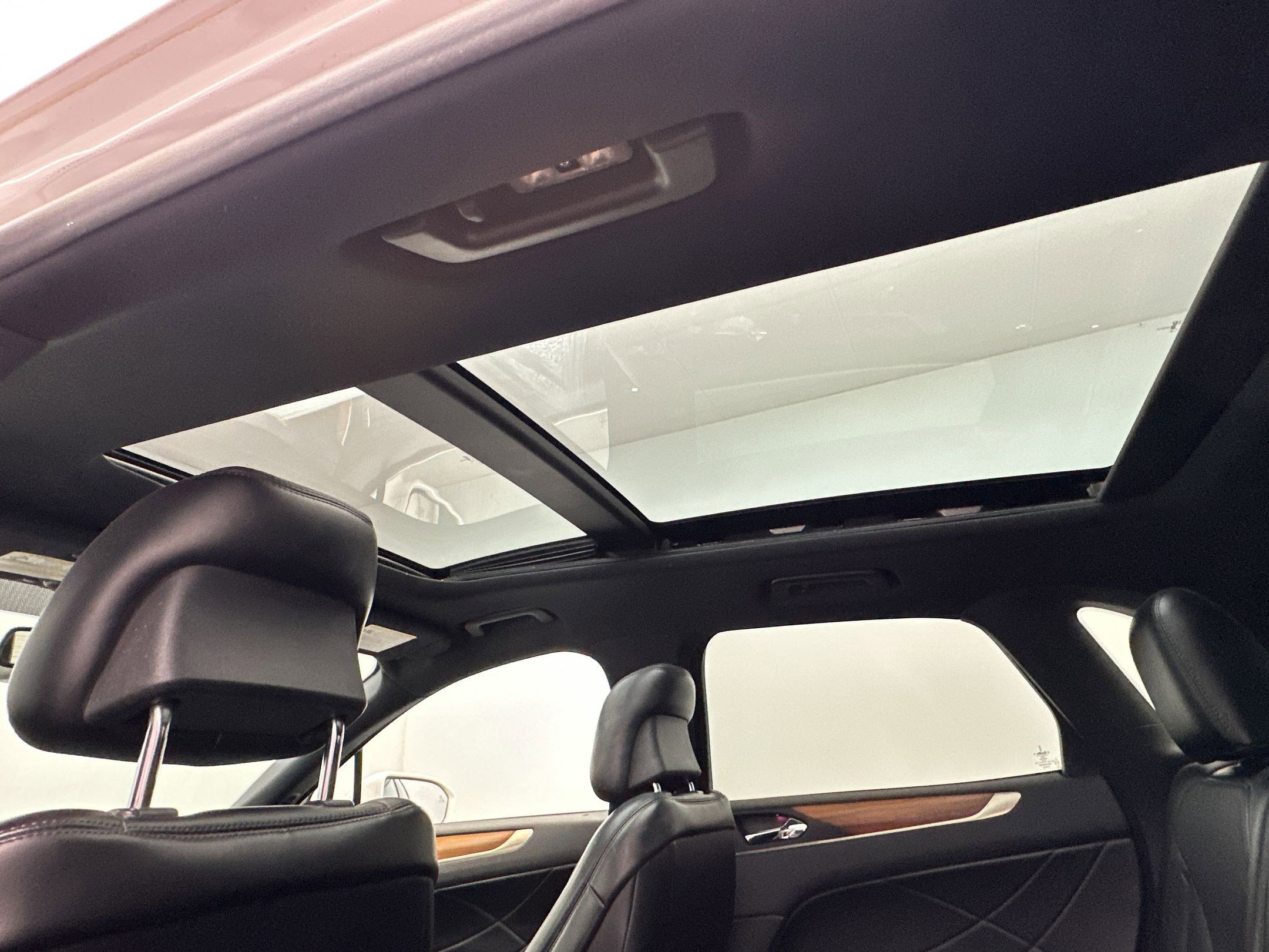 Used 2018 Lincoln MKC Reserve w/ Lincoln MKC Climate Package image 15