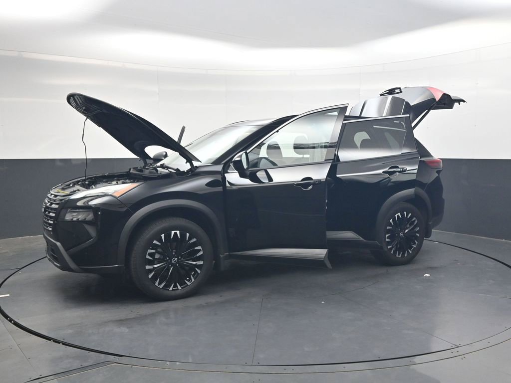 Certified 2026 Nissan Rogue Dark Armor FWD image 38