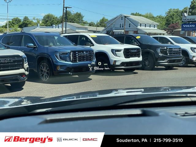 Used 2023 Buick Enclave Avenir w/ Avenir Technology Package AWD/4WD image 40