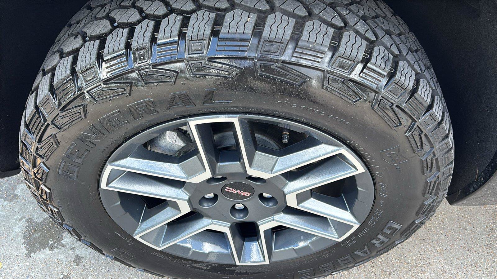 Certified 2026 GMC Terrain AT4 w/ LPO, Black Badging Package AWD/4WD image 13